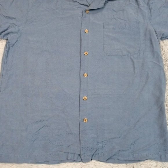 Batik Bay Mens Shirt Button Up Blue M Short Sleeve Pocket Silk Floral Hawaiian - Picture 3 of 9